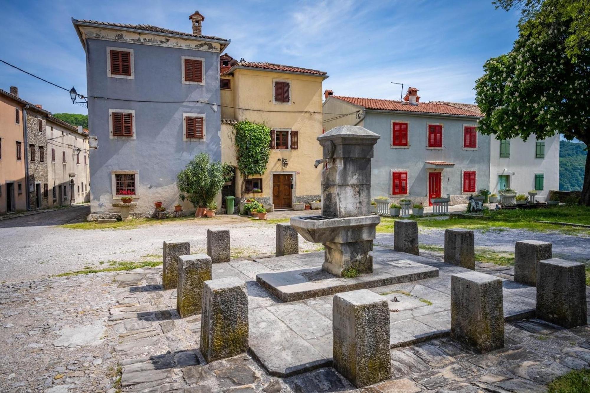 Casa Stella Villa Draguc Exterior photo